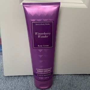 Winterberry Wonder body cream